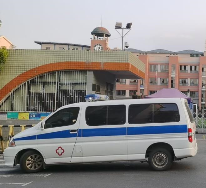 东光救护车出租护送骨折病人一公里多少钱